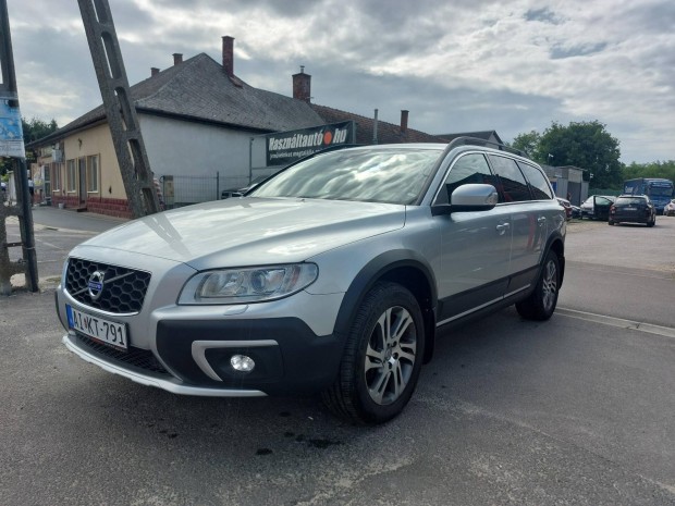 Volvo XC70 2.0 D [D4] Dynamic Edition Momentum...